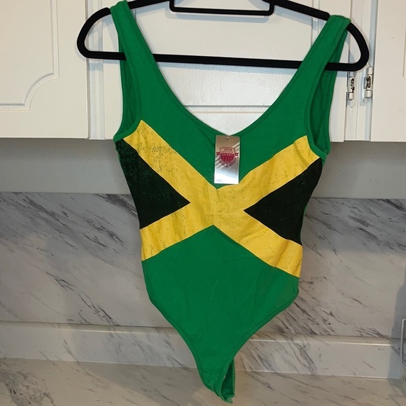 NWT Jamaican Flag Bodysuit – Distressed Style – Size Medium - Picture 2 of 6